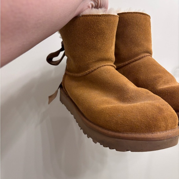 UGG Brown Ankle Boots with Soft Suede Material and Comfortable Fit - Picture 3 of 7